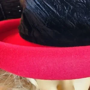 importina | Accessories | 9s Importina Red Wool Rolled Brim  display picture 2